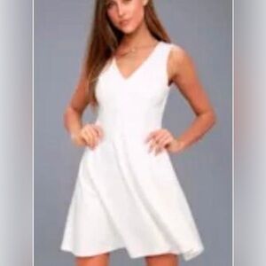 Elegant White Sleeveless Dress